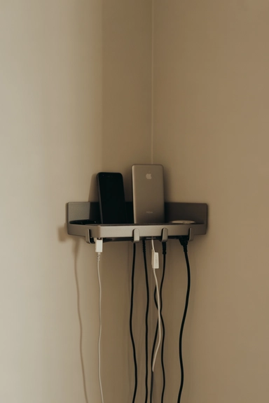 Minimal Charging Corners That Limit Cable Spread