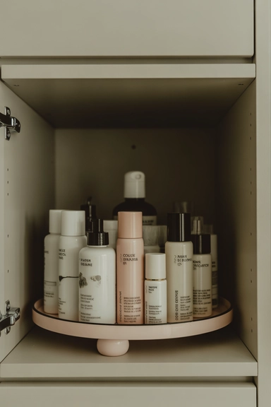 21 Vanity Organization Ideas for Small Spaces 7 Lazy Susan Turntables for Skincare Bottles