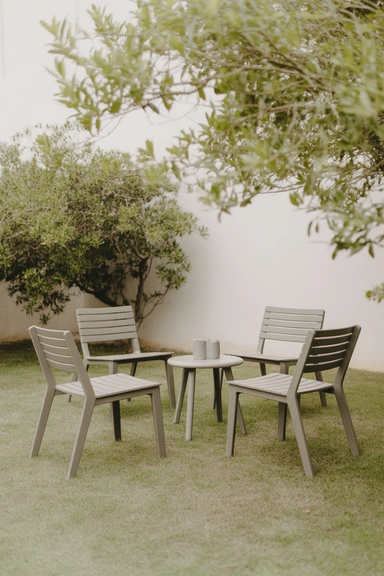 15 Luxury Backyard Ideas for a Dream Outdoor Setup 3 Seating Direction Changes Everything
