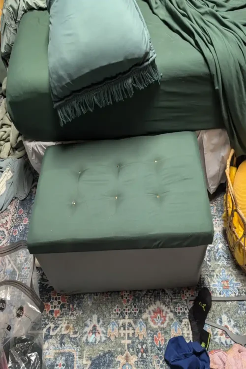 Mismatched or Worn-Out Bedding