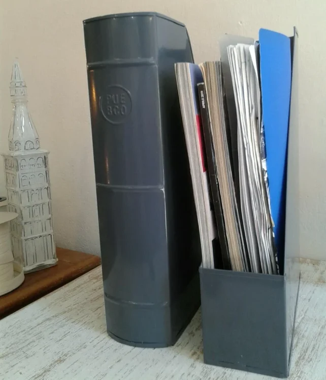 The Vertical File Holder That Stands Alone